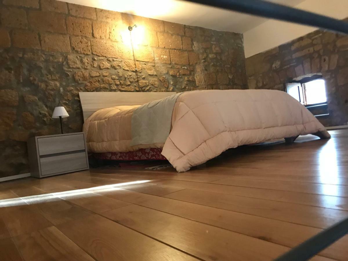 Palazzo Urbani Apartment Орвието Екстериор снимка