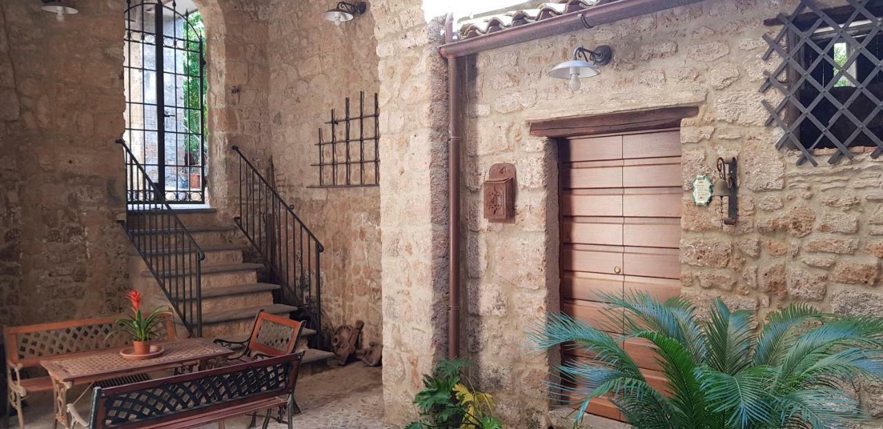 Palazzo Urbani Apartment Орвието Екстериор снимка
